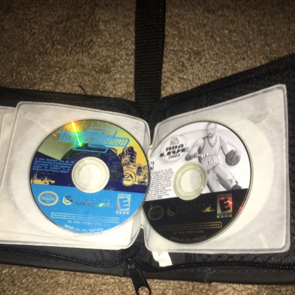 GameCube - Picture 7 of 8